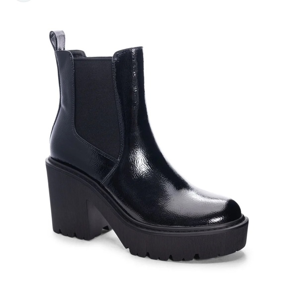 Dirty Laundry Shoes - NWOT Dirty Laundry Yikes Waterproof Platform Chelsea Lug Boot Size 6